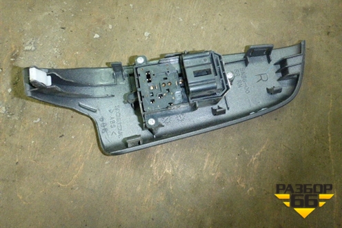 Кнопка стеклоподъёмника задней правой двери для Honda Civic 4D с 2006-2012г