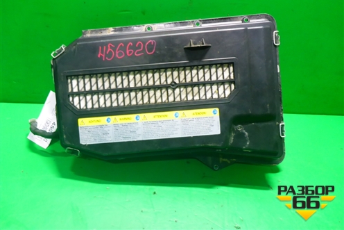 Ящик под аккумулятор (под сиденьем) (7L0864643B) для Volkswagen Touareg c 2002-2010г