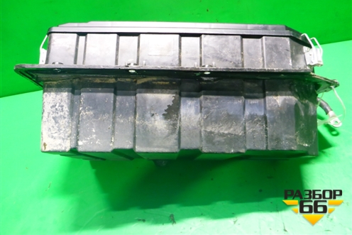 Ящик под аккумулятор (под сиденьем) (7L0864643B) для Volkswagen Touareg c 2002-2010г