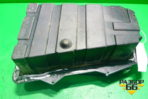 Ящик под аккумулятор (под сиденьем) (7L0864643B) для Volkswagen Touareg c 2002-2010г