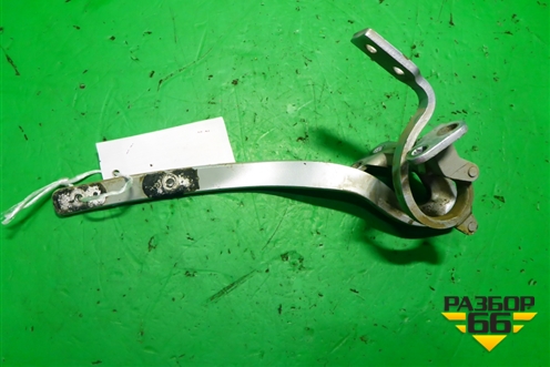 Петля двери багажника (левая) (7L6827301D) для Volkswagen Touareg c 2002-2010г