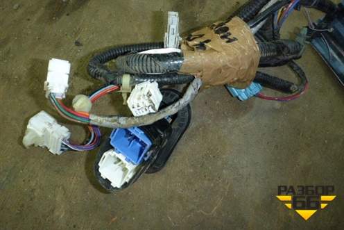 Проводка двери передней правой для Honda Civic 4D с 2006-2012г