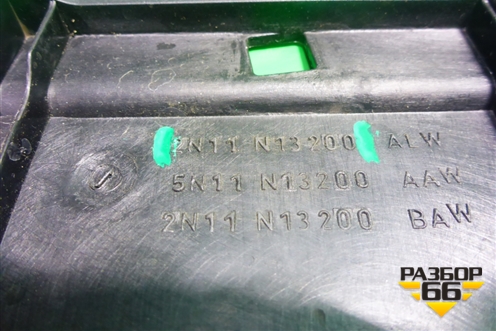 Накладка порога внутренняя правая (2N11N13200ALW) для Ford Fusion с 2002г