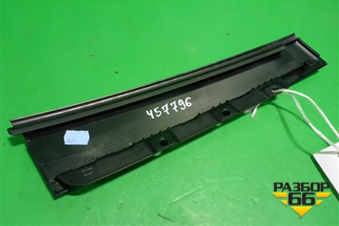 Накладка двери задней правой (новая) (8V5839902B) для Audi A3 (8V) с 2012-2020г