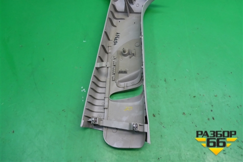 Обшивка стойки центральная верхняя правая (2N11N24582AMW) для Ford Fusion с 2002г