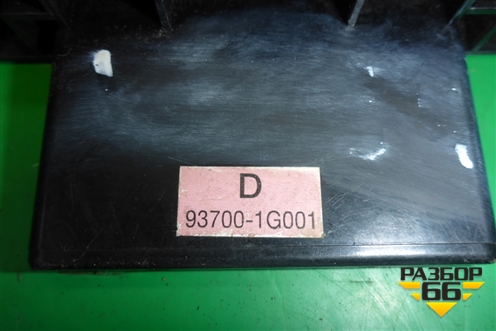 Кронштейн (кнопок) (937001G001) для Kia Rio с 2005-2011г