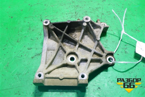 Кронштейн компрессора кондиционера (1.6л 4G18) (7813A164) для Mitsubishi Lancer-9  с 2003-2008г