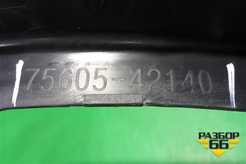 Накладка заднего крыла правого (после 2015г) (7560542140) для Toyota Rav-4 с 2012-2019г
