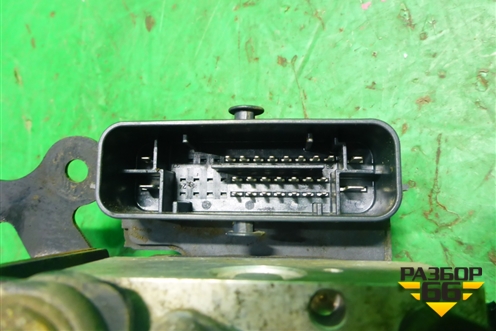 Блок ABS (4451002310) для Toyota Corolla (E18) с 2012-2019г