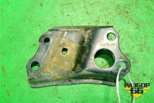 Кронштейн подрамника левый (передний) (5225602010) для Toyota Corolla (E15) с 2006-2013г