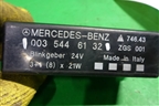 Реле поворотов (0035446132) для Mercedes Benz  TRUCK Axor 2 с 2004г