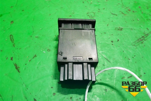 Кнопка открывания лючка бензобака (1U0959833C) для Skoda Octavia (А4) с 1997-2011г