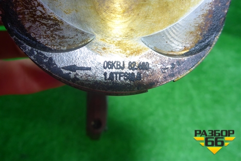 Поршень с шатуном (1.8л CJS EA 888 GEN 3 пробег 30000 км) (06K107065BC) ( 06KBJ82480) для Volkswagen Passat [B8] 2014-2024г