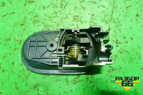 Ручка внутренняя двери передней левой для Mitsubishi Colt с 2004г