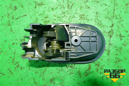 Ручка внутренняя двери передней правой для Mitsubishi Colt с 2004г