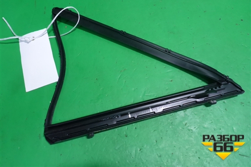 Уплотнитель стекла двери задней правой (форточка)_ (5818833060) для Toyota Camry V50 с 2011-2018г