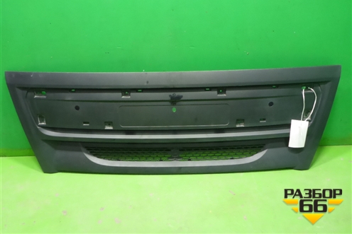 Решетка в капот  (82524910) для DAF  LF с 2013г