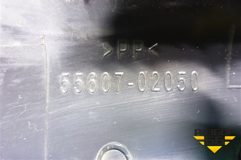 Накладка на торпедо (под бордачком) (5560702050) для Toyota Corolla (E12) с 2001-2007г