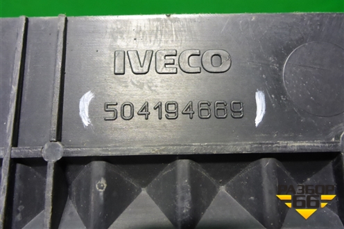 Накладка переднего бампера  (504194669) для Iveco  Stralis с 2007г