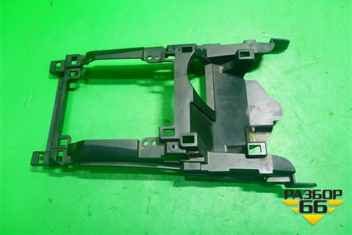 Кронштейн консоли (8011A069) для Peugeot 4007 с 2008г