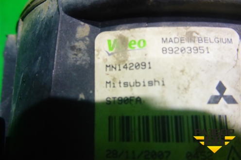 Фара противотуманная правая (MN142091) для Peugeot 4007 с 2008г