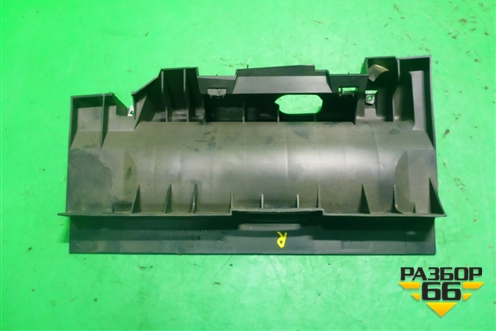 Кронштейн (бардачка) (FCL500260) для Land Rover Range Rover Sport с 2005-2012г