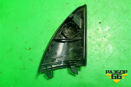 Накладка двери передней левой уголок (PC01006609) для Land Rover Range Rover Sport с 2005-2012г