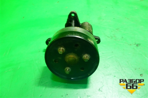 Насос водяной помпа (3.0л 306DT) для Land Rover Range Rover Sport с 2005-2012г