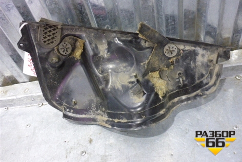 Водосток (левая часть) для Volkswagen Touareg c 2002-2010г