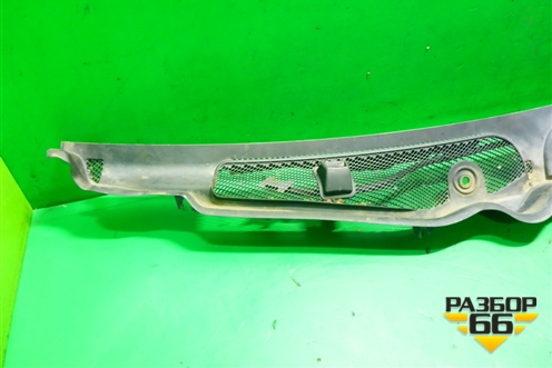 Решетка стеклоочистителей (A2078300213) для Mercedes Benz E-Klass C207 (купе) с 2009г
