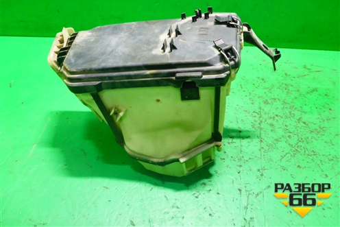 Корпус блока предохранителей (A2075400024) для Mercedes Benz E-Klass C207 (купе) с 2009г