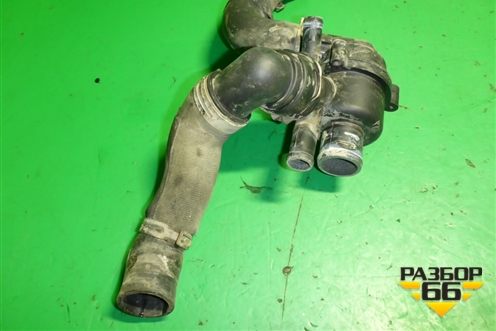 Корпус термостата (3.0л 306DT) (AH228K515AA) для Land Rover Range Rover Sport с 2005-2012г