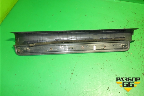 Накладка порога внутренняя переднего правого (6791305040) для Toyota Avensis с 2003-2009г