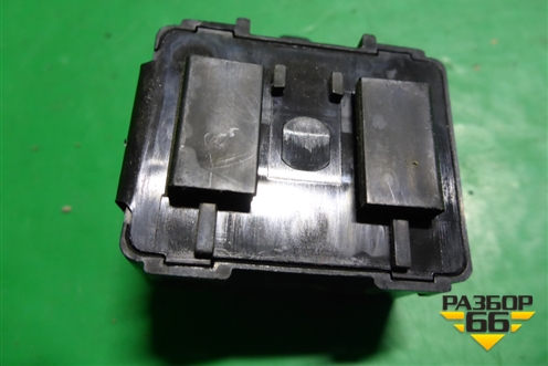 Блок электронный (8665013010) для Toyota Avensis с 2003-2009г