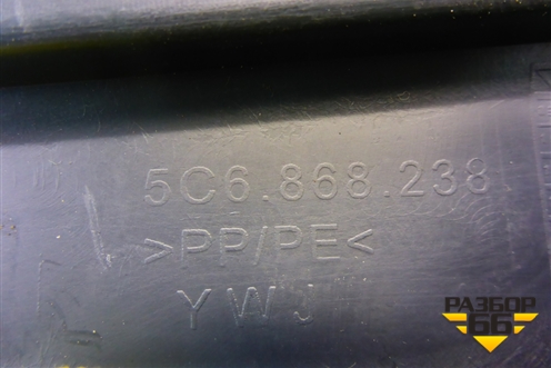 Накладка на торпедо (вертикальная правая) (5C6868238) для Volkswagen Jetta с 2010-2019г