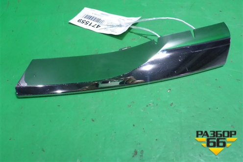 Накладка на решетку радиатора (верхняя левая) (531220K310) для Toyota Fortuner с 2016г