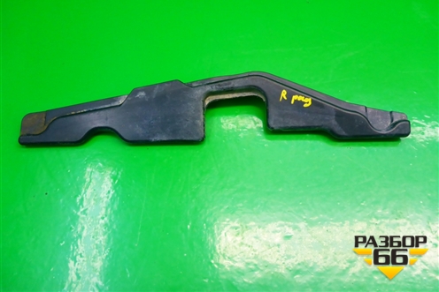 Дефлектор радиатора правый (5329333020) для Toyota Camry CV3 с 2001-2006г