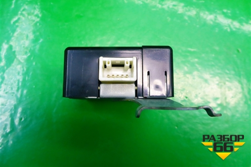Блок электронный (управления дверьми) (8974133340) для Toyota Camry CV3 с 2001-2006г