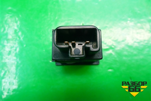 Кнопка (TRC OFF) для Toyota Camry CV3 с 2001-2006г