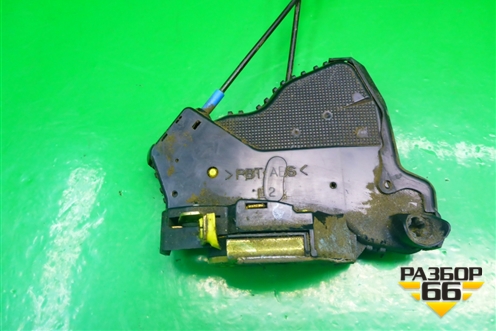 Замок двери передней левой для Toyota Camry CV3 с 2001-2006г