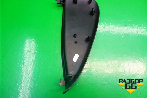 Накладка на торпедо (боковая правая) (1P0857036) для Seat Leon с 2005-2013г