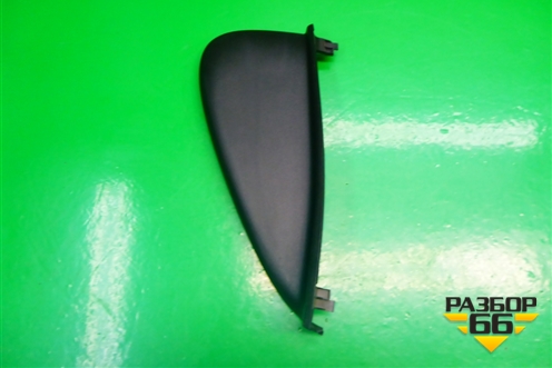 Накладка на торпедо (боковая правая) (1P0857036) для Seat Leon с 2005-2013г