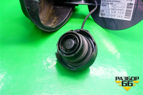 Лючок бензобака (1P0809905) для Seat Leon с 2005-2013г