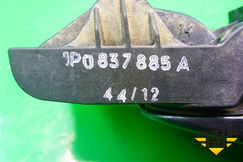 Ручка наружная двери передней левой (в сборе) (1P0837885A) для Seat Leon с 2005-2013г