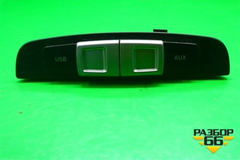 Разъём (AUX USB) (1P0857563) для Seat Leon с 2005-2013г