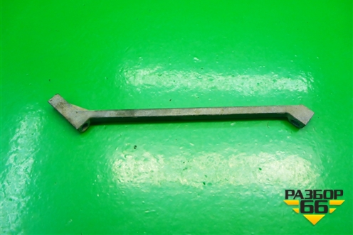 Кронштейн генератора (1.6л K4MA606) (8200122051) для Renault Duster I с 2010-2021г