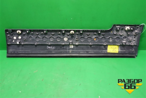 Накладка двери передней левой (CK5221065ADW) для Land Rover Range Rover 4 с 2013-2022г