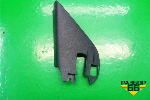 Накладка двери передней левой уголок (5J0837993) для Skoda Fabia с 2007-2014г