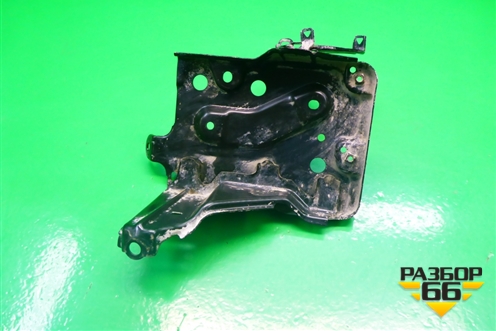 Площадка под аккумулятор (744100D010) для Toyota Yaris с 2005-2011г