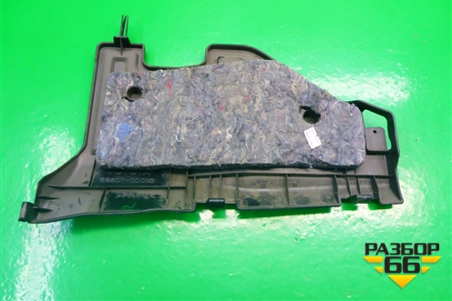 Накладка на торпедо (нижняя правая) (556070D010) для Toyota Yaris с 2005-2011г